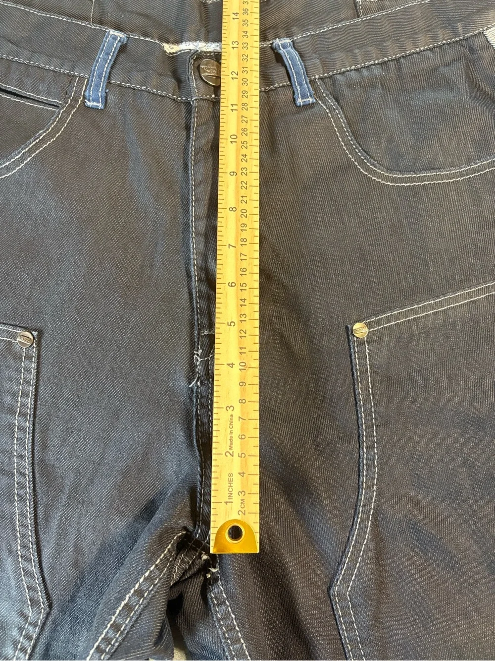 Men's Dark Charcoal Cargo Shorts with Utility Pockets